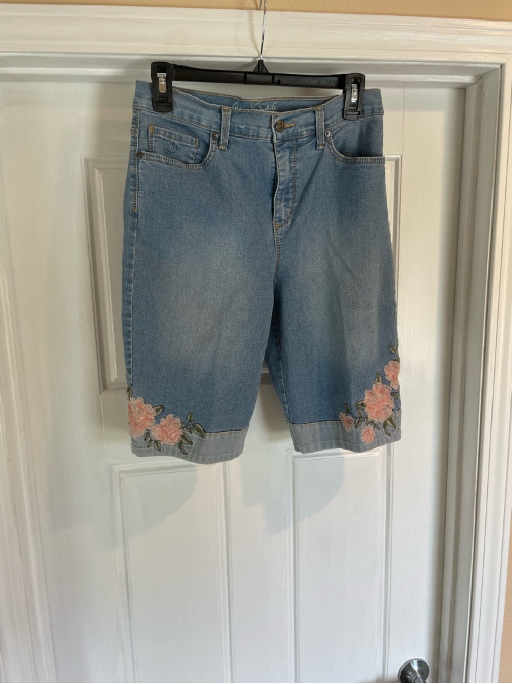 Embroidered Light Blue Denim Women’s Shorts